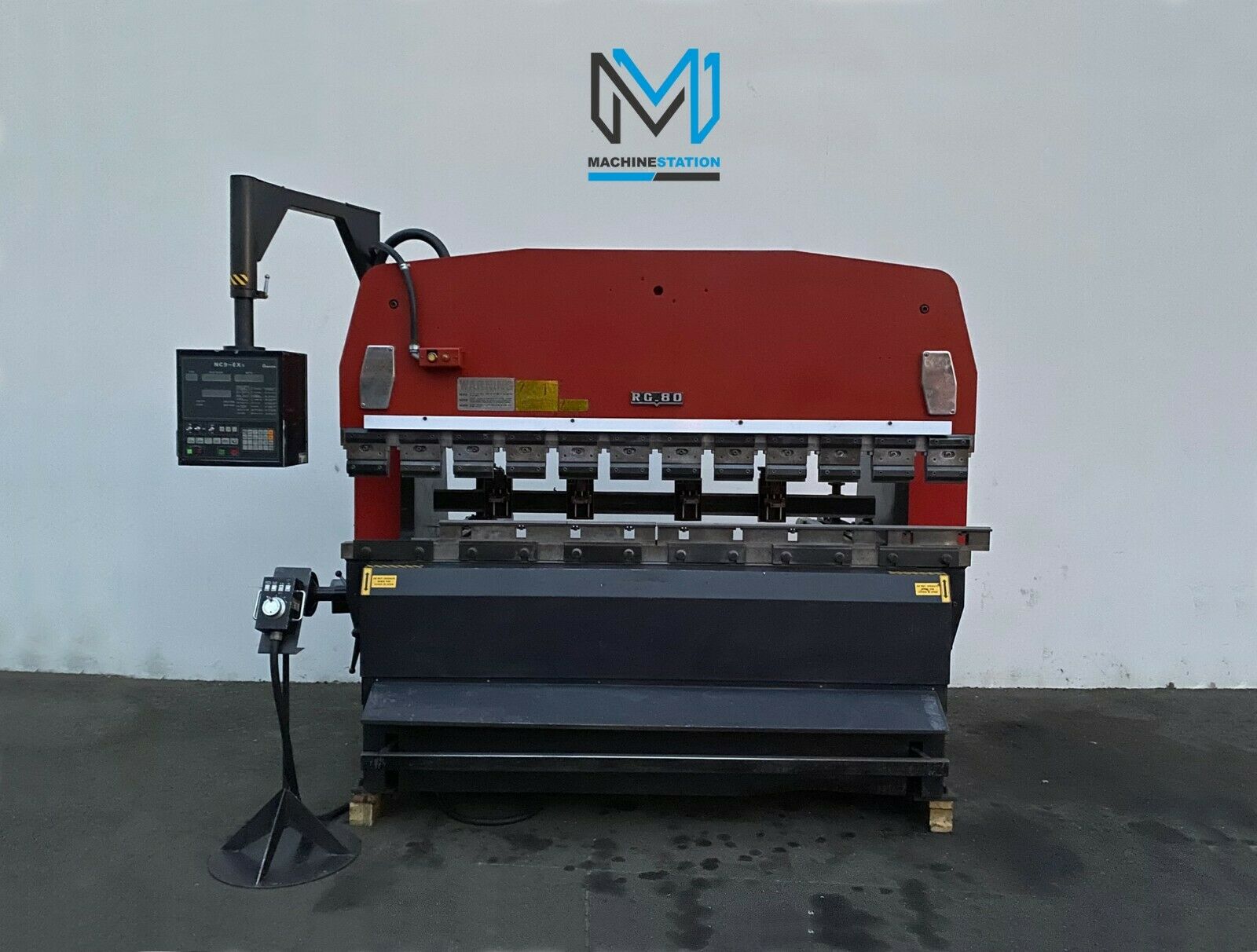 AMADA-RG-80-CNC-PRESS-BRAKE1.jpg