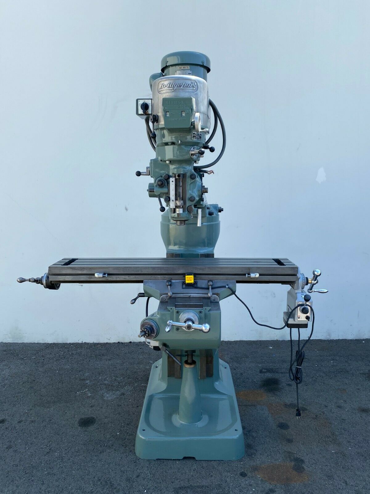 BRIDGEPORT-MILLING-MACHINE1.jpg