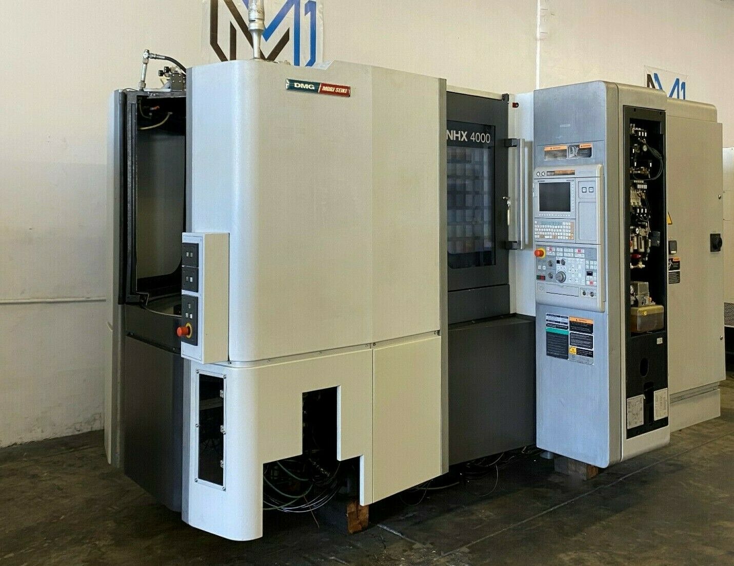 DMG-MORI-SEIKI-NHX-4000-HORIZONTAL-MACHINING-CENTER1.jpg