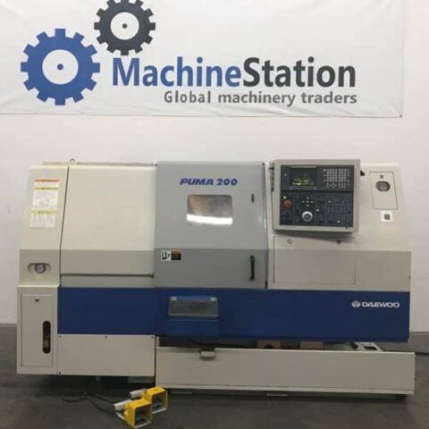 Daewoo Puma 200C CNC Turning Center Lathe