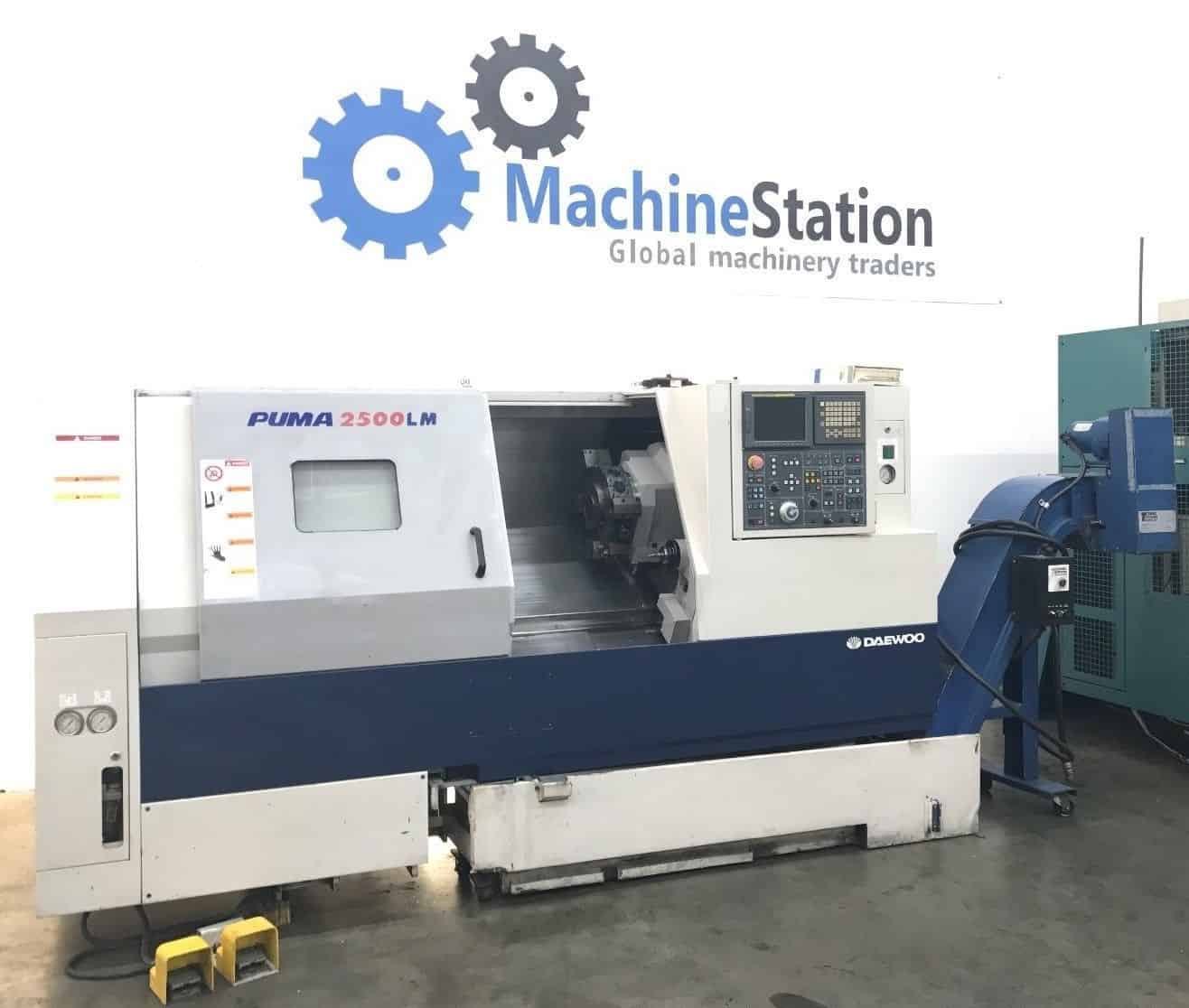 Daewoo-Puma-2500LM-CNC-Turn-Mill-Center-Main.jpg