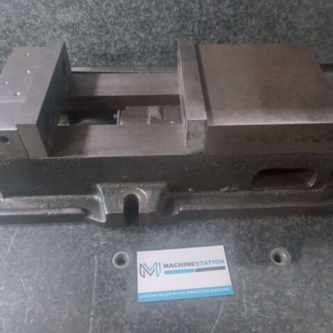 KURT D60 6" Milling Vise BIW MT6A D6 NO HANDLE