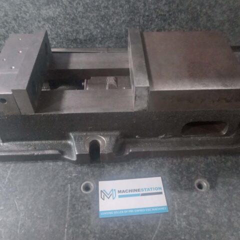 KURT D60 6" Milling Vise BIW MT6A D6 NO HANDLE