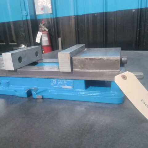 KURT VISE D675 ANGLOCK Milling Vise With Aluminum Soft Jaws