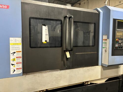 DOOSAN MYNX-6500 50 CNC VERTICAL MACHINING CENTER MILL