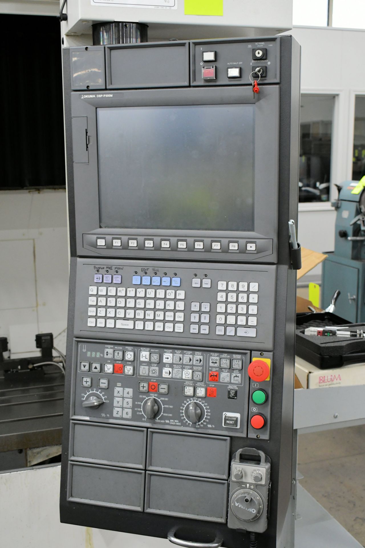 Okuma Genos M560V CNC (9)