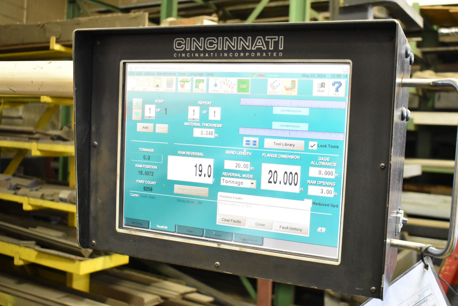 CINCINNATI 350PF Hydraulic Press Brake (2)