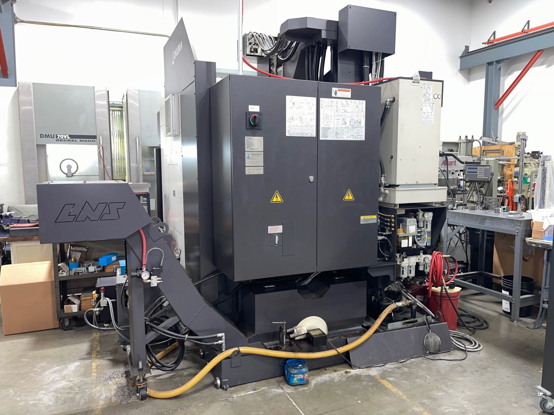 Okuma Genos M460V-AX CNC VMC (3)