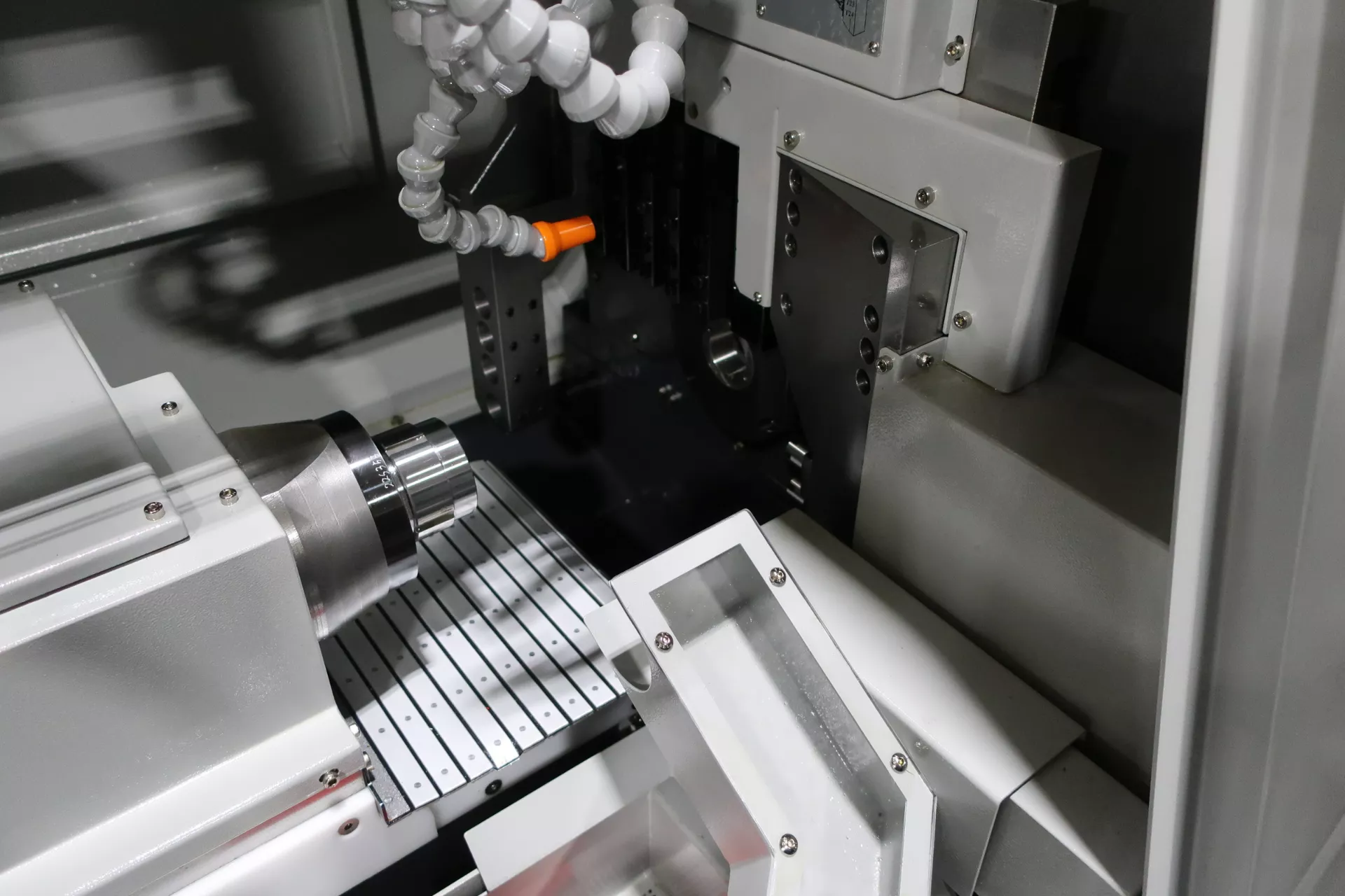 Hanwha XP26S CNC Swiss Lathe-3