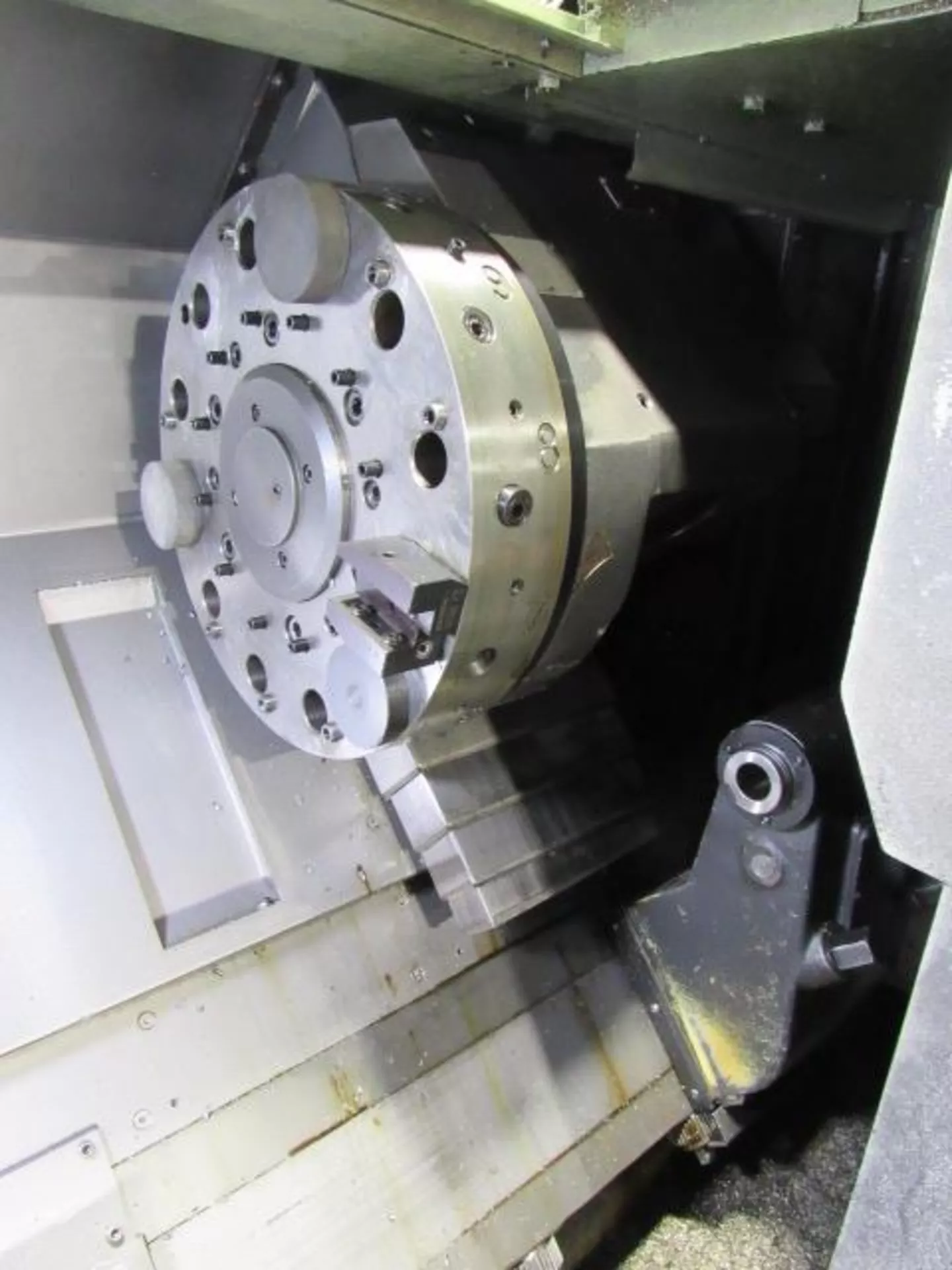 Hyundai Wia E160LMC CNC Turning Center-4