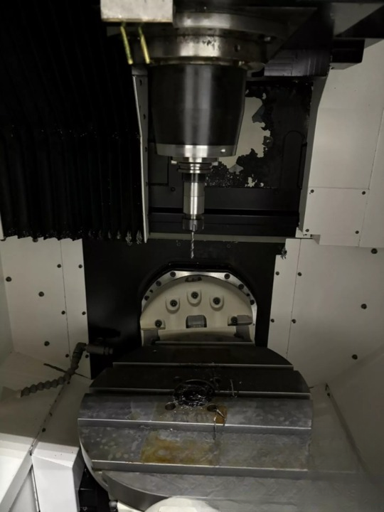 MAZAK VCU-500A5X-4