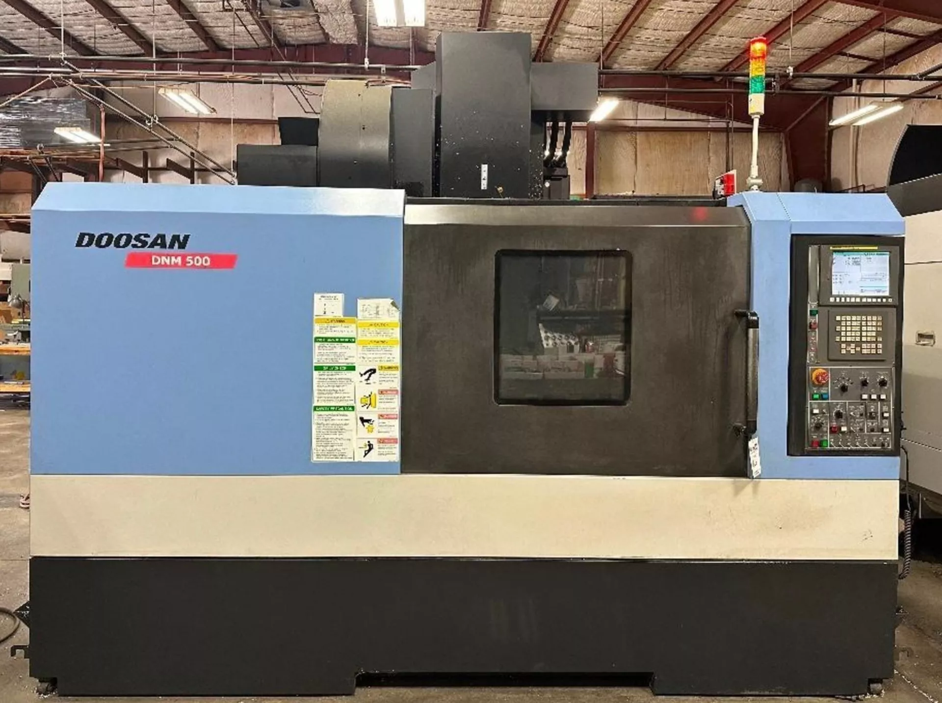 Doosan DNM 500 Vertical Machining Center (1)