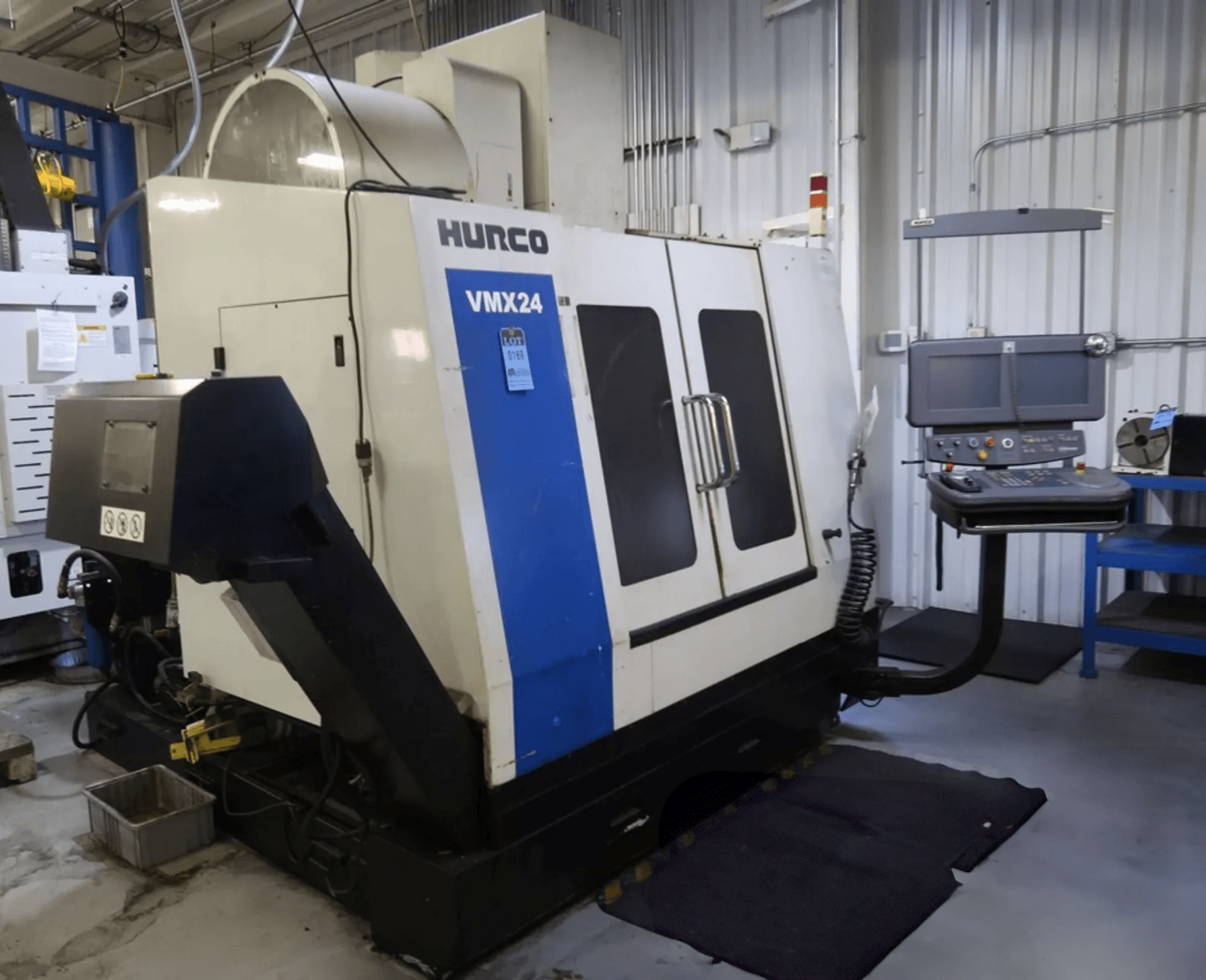 HURCO MODEL VMX24 (2)