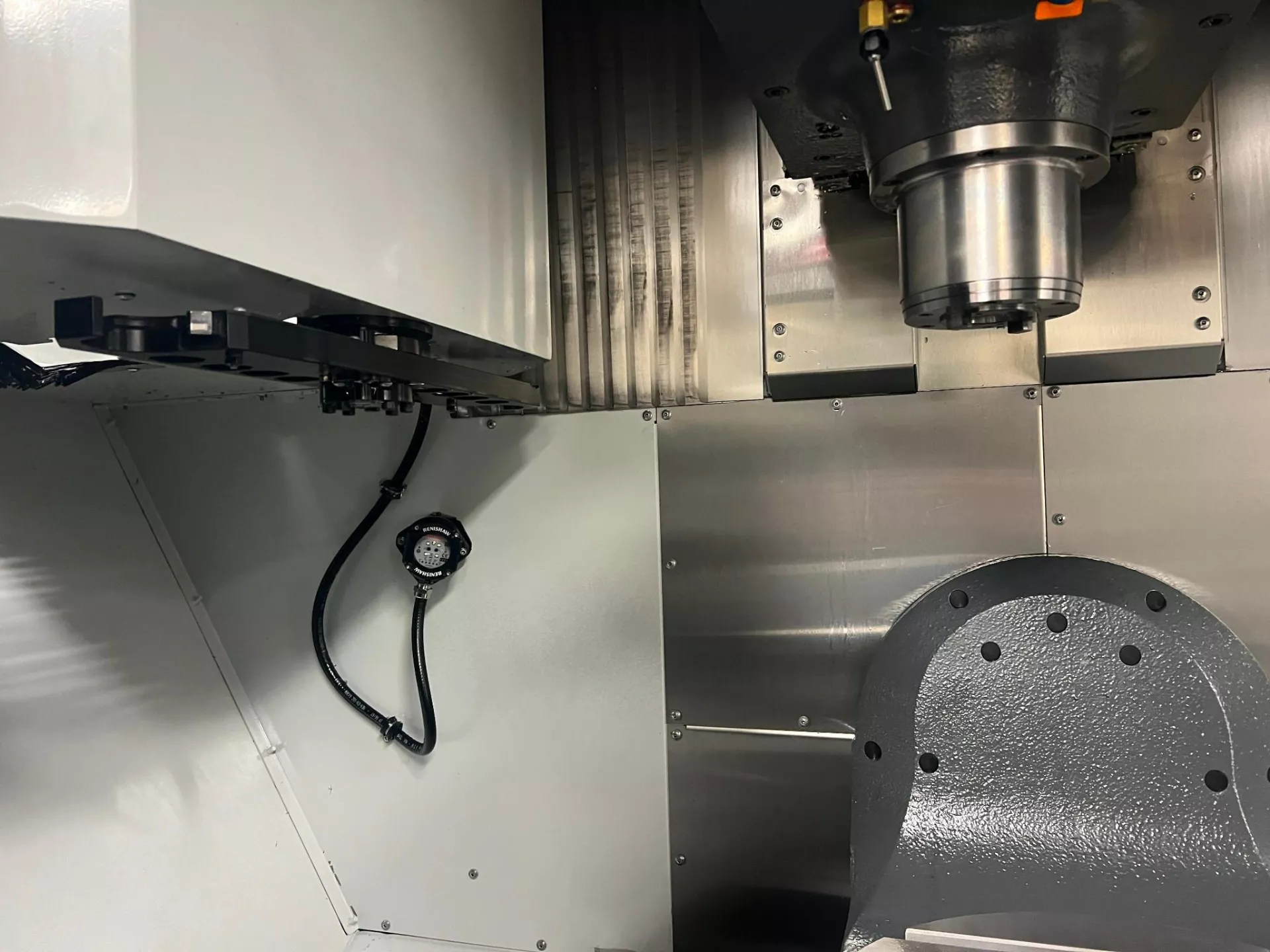 Haas UMC-500SS-3