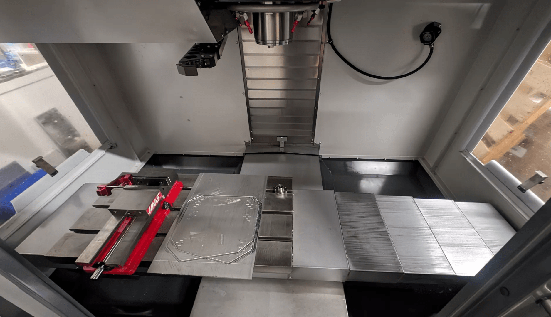 Haas VF-2SSYT-2