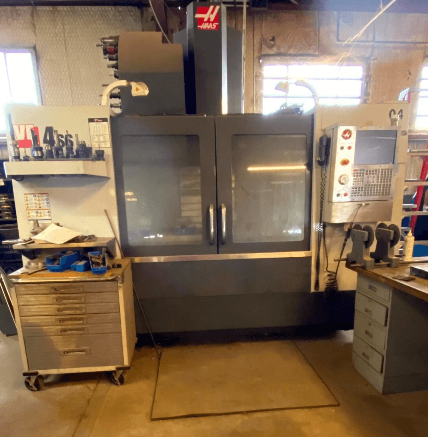 Haas VF-4SS