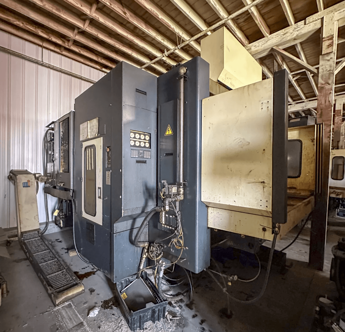 MAKINO A66 CNC (2)