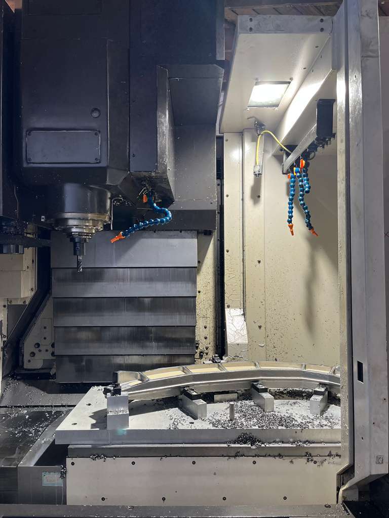 OKUMA MA-550VB CNC VERTICAL MACHINING CENTER - 50 TAPER MILL 5
