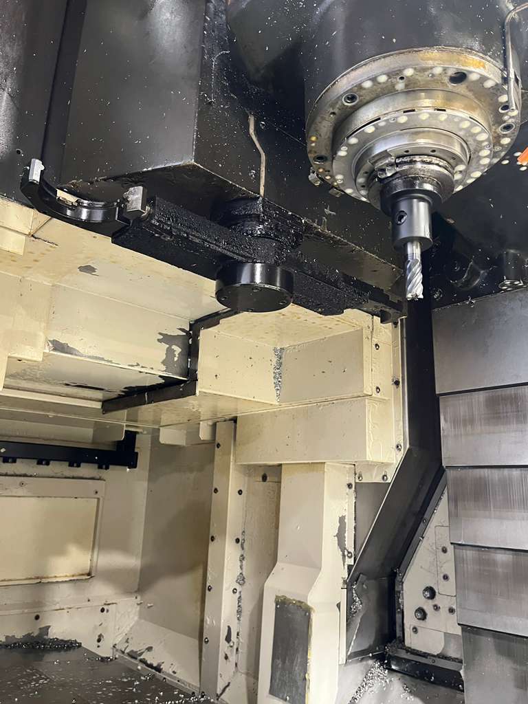 OKUMA MA-550VB CNC VERTICAL MACHINING CENTER - 50 TAPER MILL 8