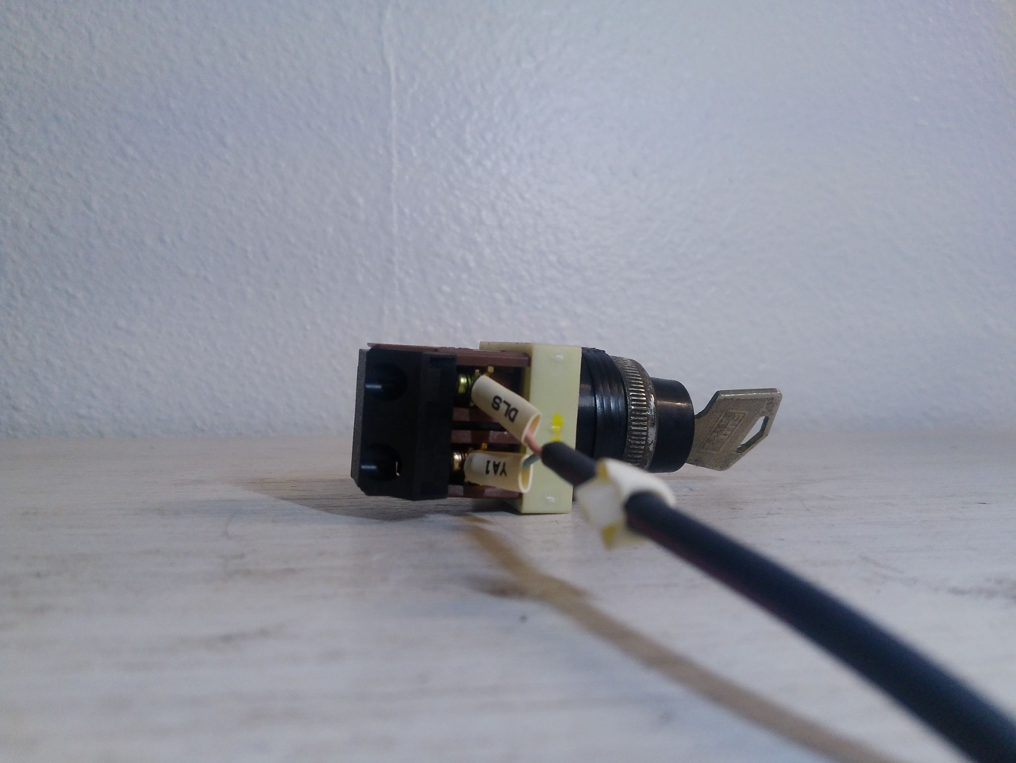 FUJI ELECTRIC AH25-J2A 2