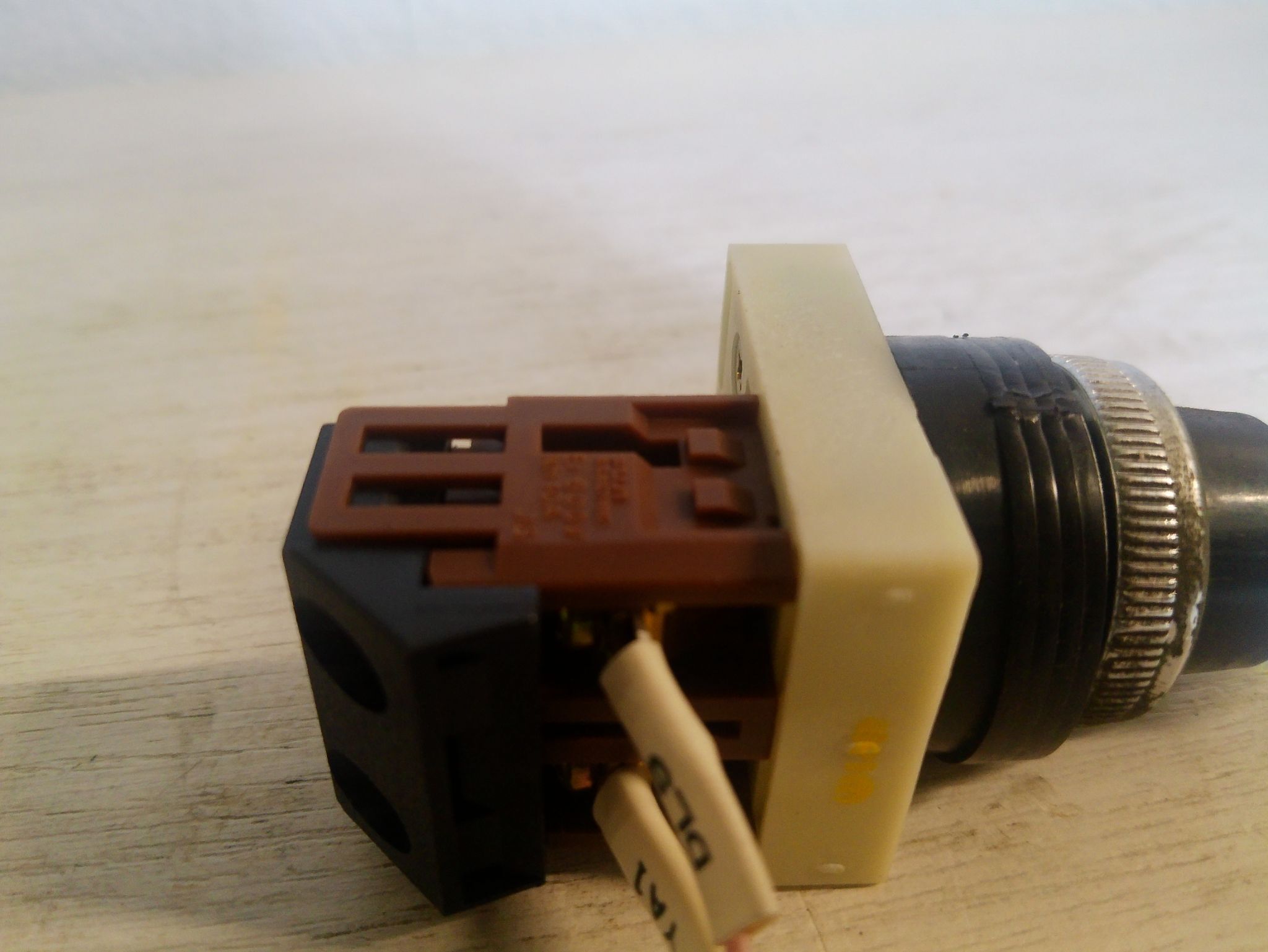 FUJI ELECTRIC AH25-J2A 3