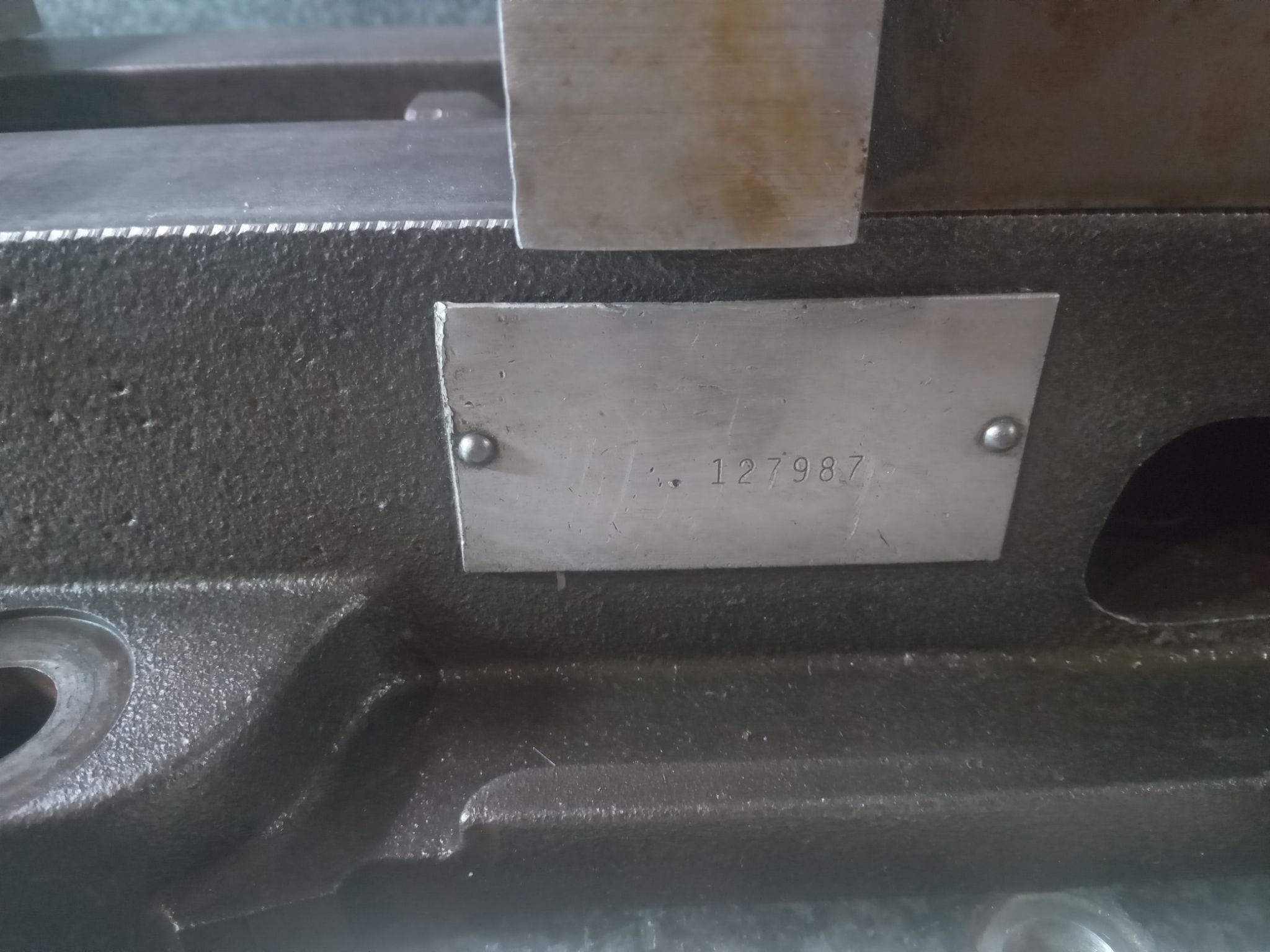 Kurt D60 Milling Vise 6" NO HANDLE 2