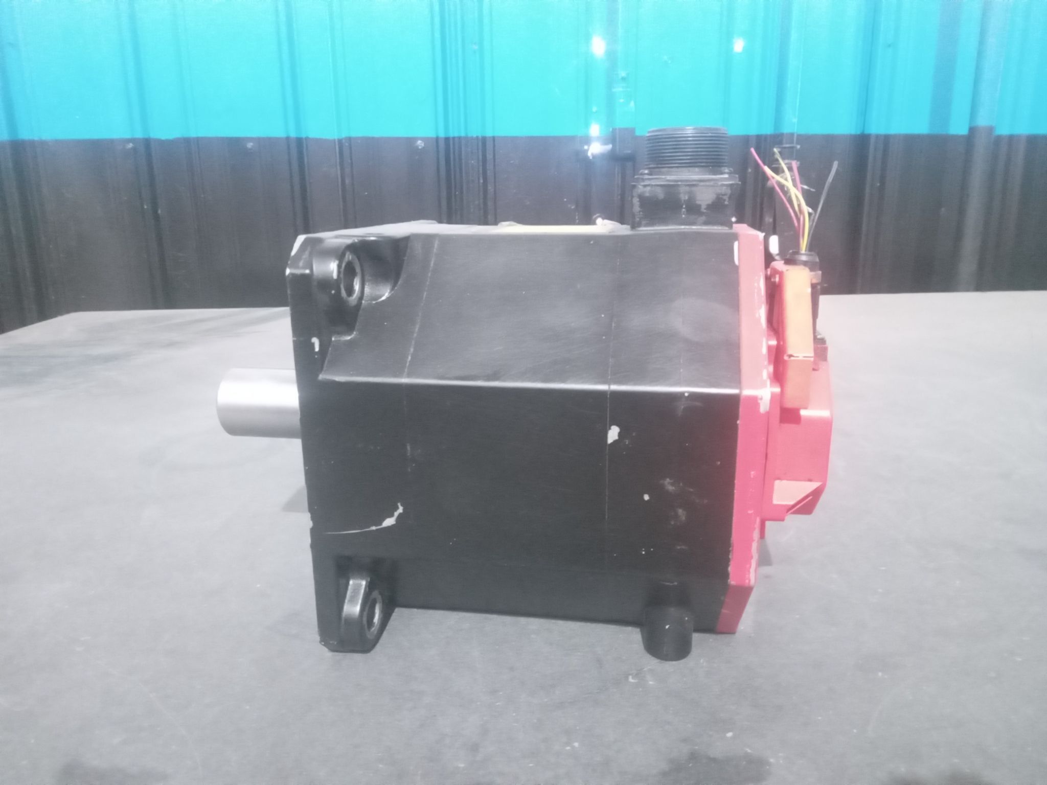 FANUC A06B-0243-B100 a 12/ 3000 i Motor AC Servo 2
