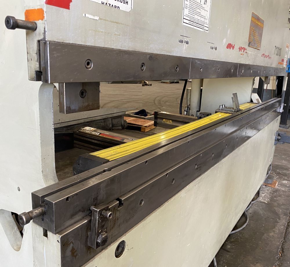 Accurpress 713010 130 Ton 10' 5 Axis CNC Hydraulic Press Brake 5