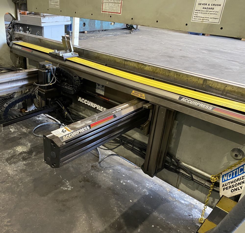 Accurpress 713010 130 Ton 10' 5 Axis CNC Hydraulic Press Brake 8