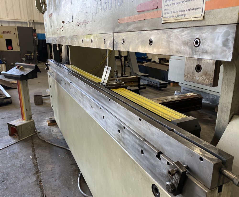 Accurpress 713010 130 Ton 10' 5 Axis CNC Hydraulic Press Brake 6