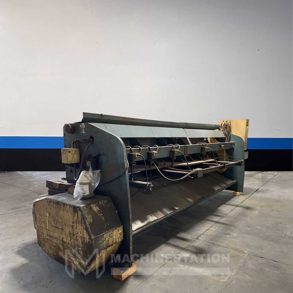 Amada M-4045 Power Squaring Shear 4