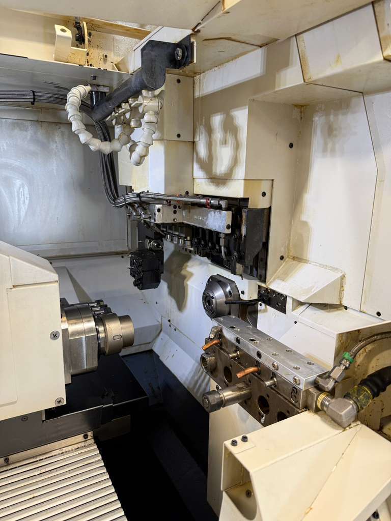 Citizen Cincom L32-1M8 CNC Swiss Type Automatic Lathe - 2019 Bar Feeder 15