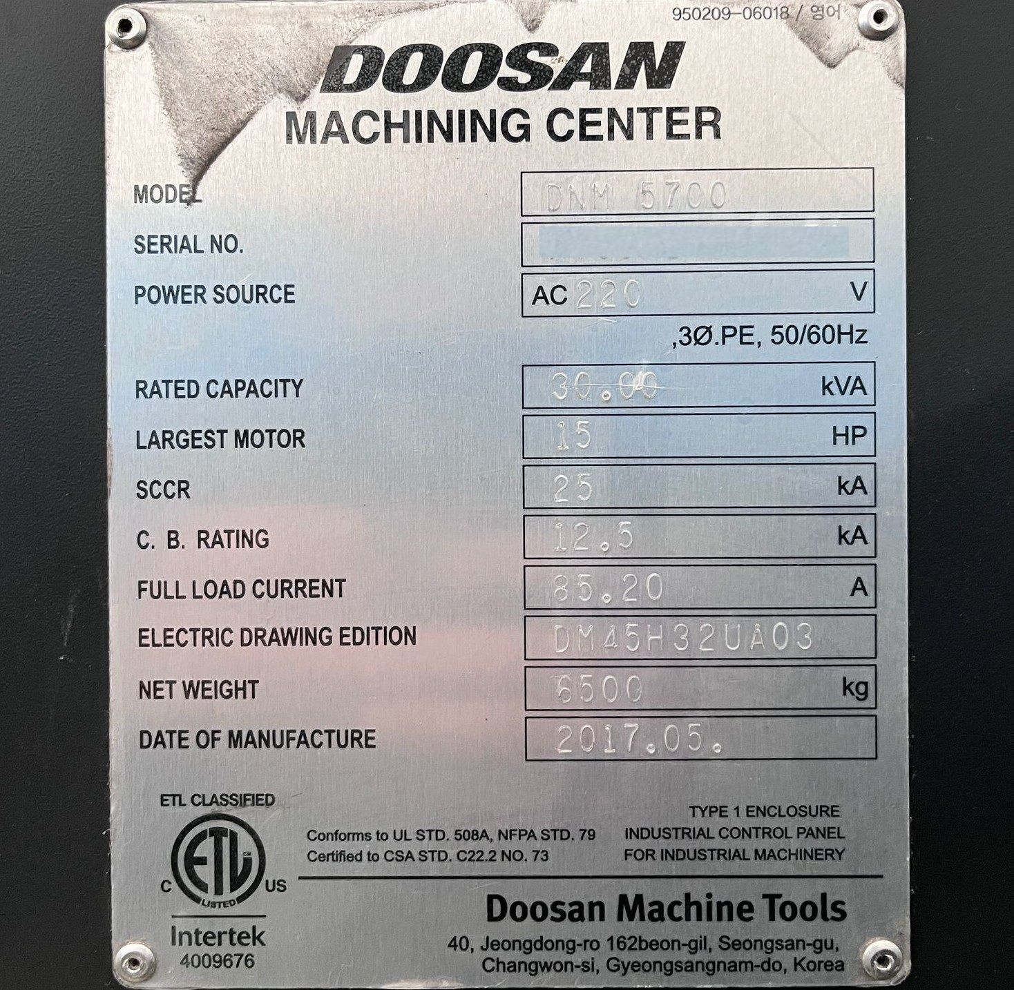 Doosan DNM-5700 CNC Vertical Machining Center - Mill 14