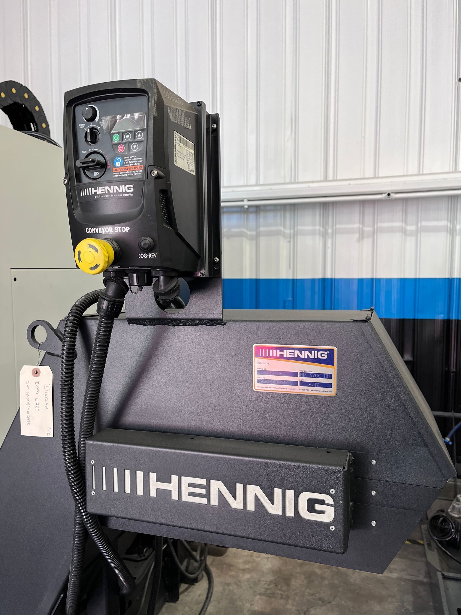 Doosan DNM-5700 CNC Vertical Machining Center - Mill 11