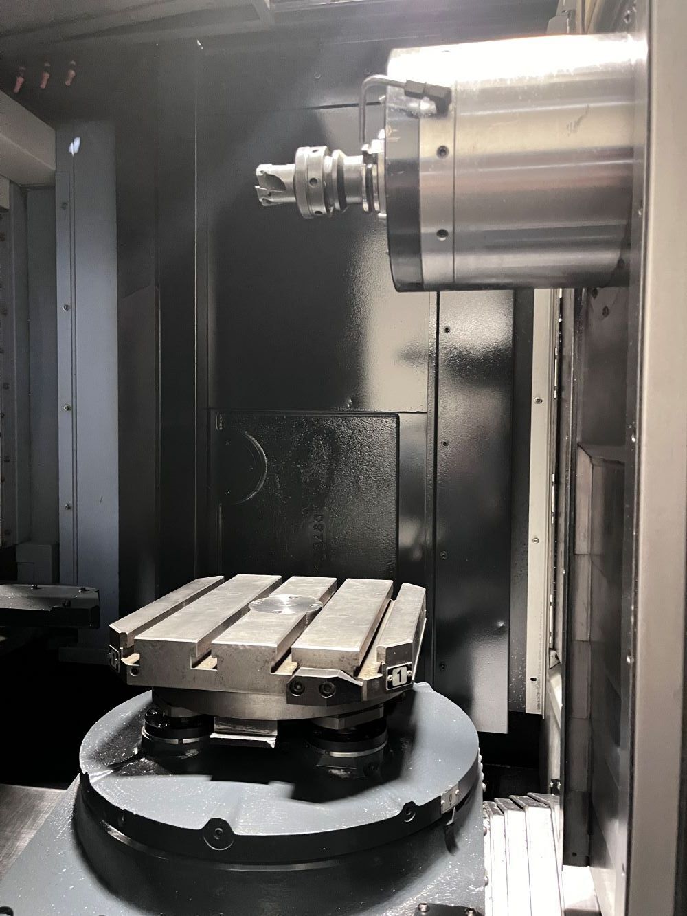 Doosan HP-4000 CNC Horizontal Machining Center 11
