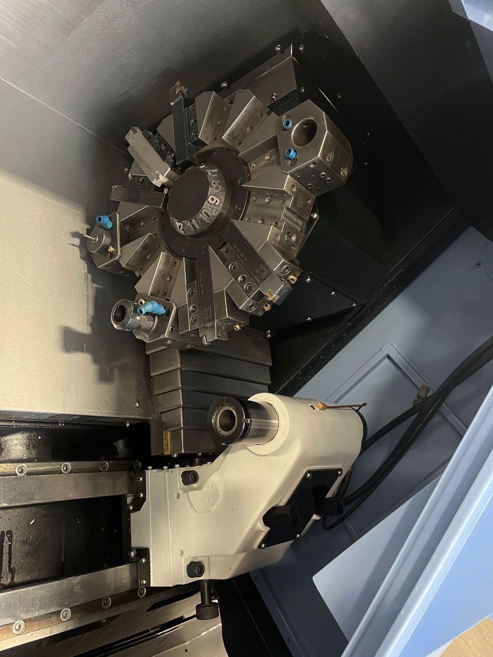 Doosan Lynx 220LC CNC Turning Center - Lathe 11