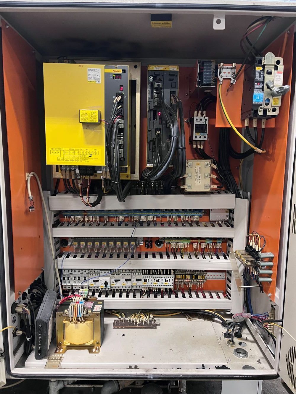 Doosan Lynx 220LC CNC Turning Center - Lathe 17