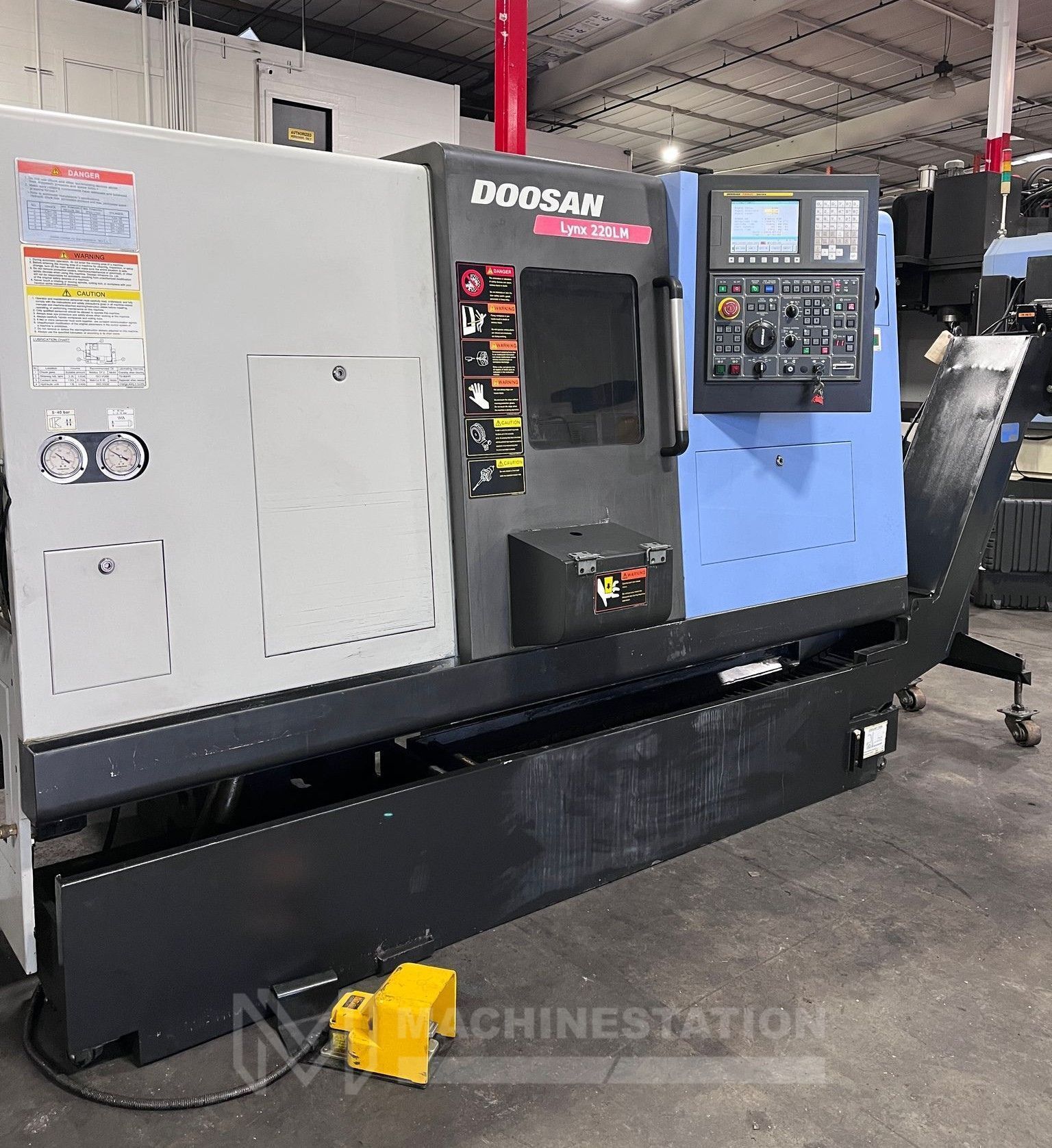 Doosan Lynx 220LMA CNC Turn Mill Center - Lathe 3