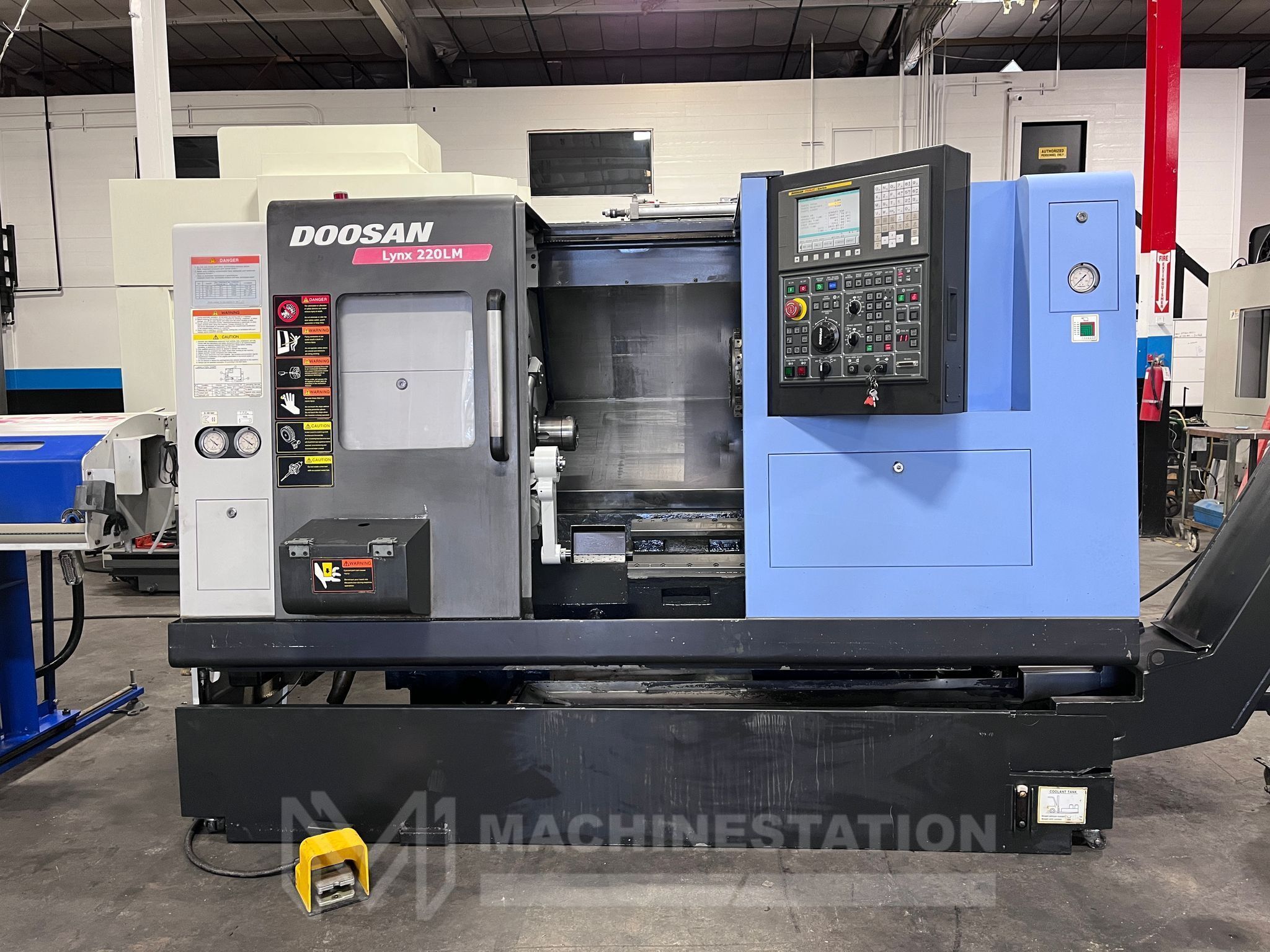 Doosan Lynx 220LMA CNC Turn Mill Center - Lathe 2