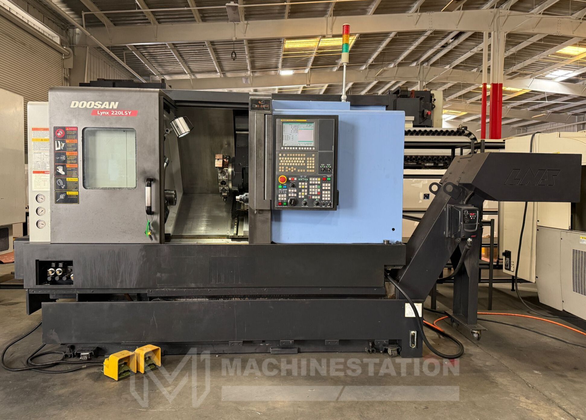 Doosan Lynx 220LSYC CNC Turning Center - Sub Spindle Y Axis Lathe 0