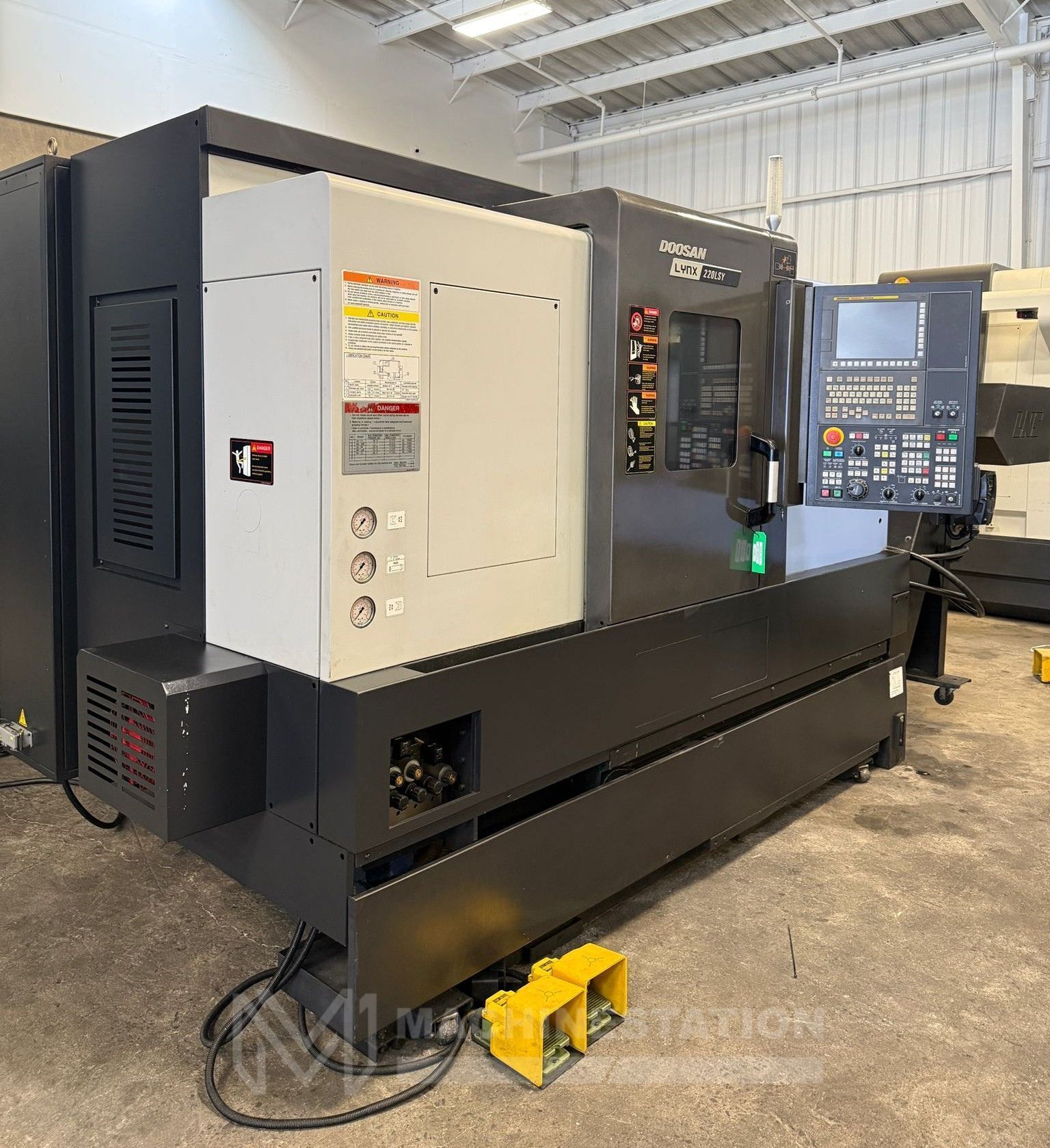 Doosan Lynx 220LSYC CNC Turning Center - Sub Spindle Y Axis Lathe 4