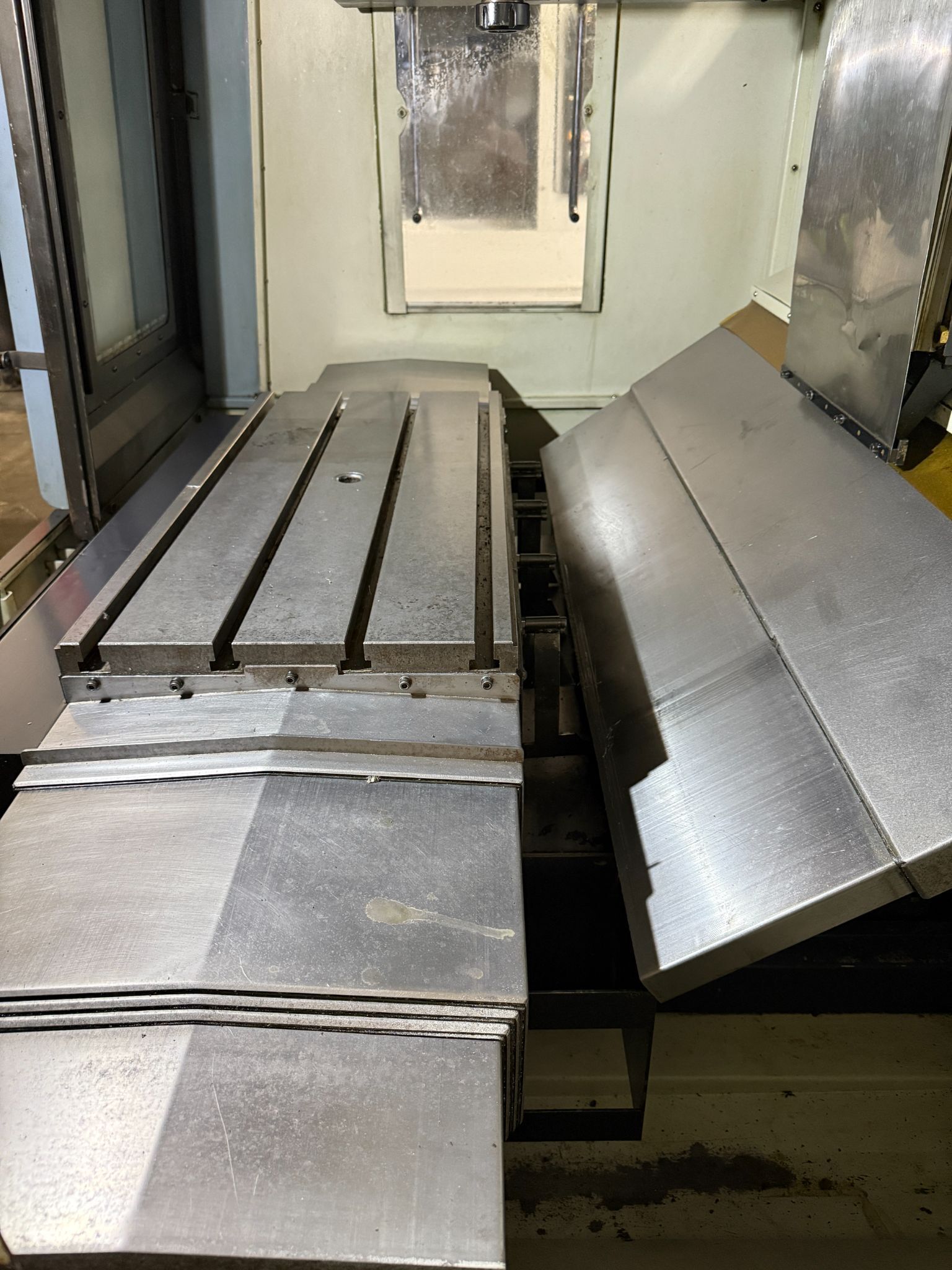 Doosan MV-3016L CNC Vertical Machining Center - Mill 13