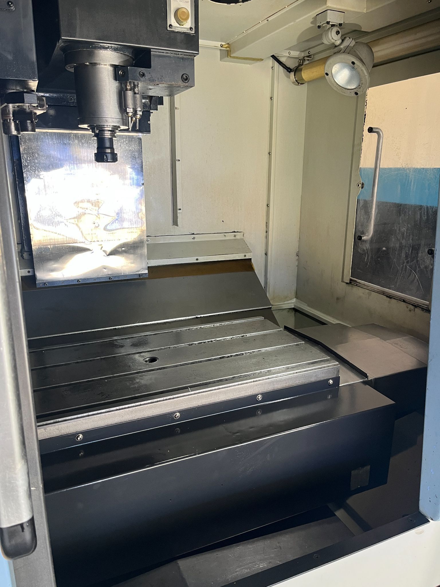 Doosan MV-3016L CNC Vertical Machining Center - Mill 12