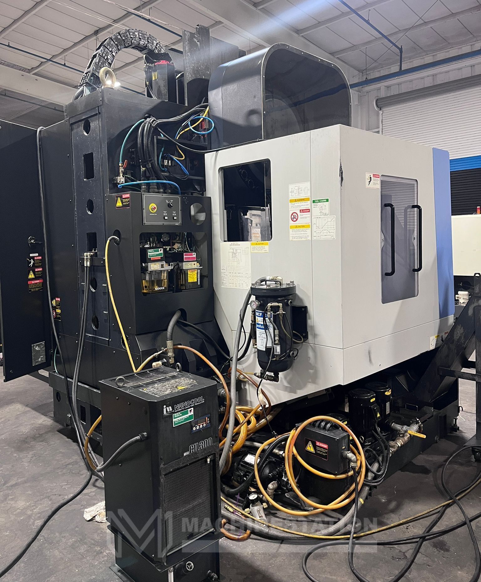 Doosan MV-4020LS CNC Vertical Machining Center - Mill 16