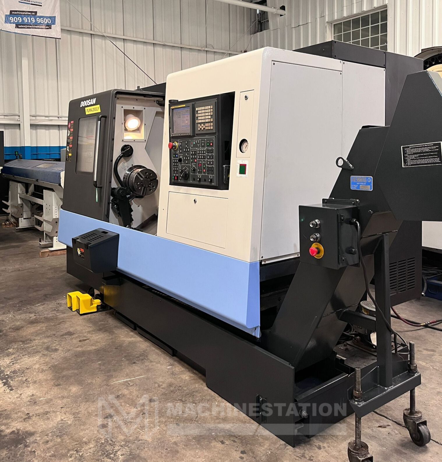 Doosan Puma 2500LY CNC Turning Center - Y Axis Lathe 3