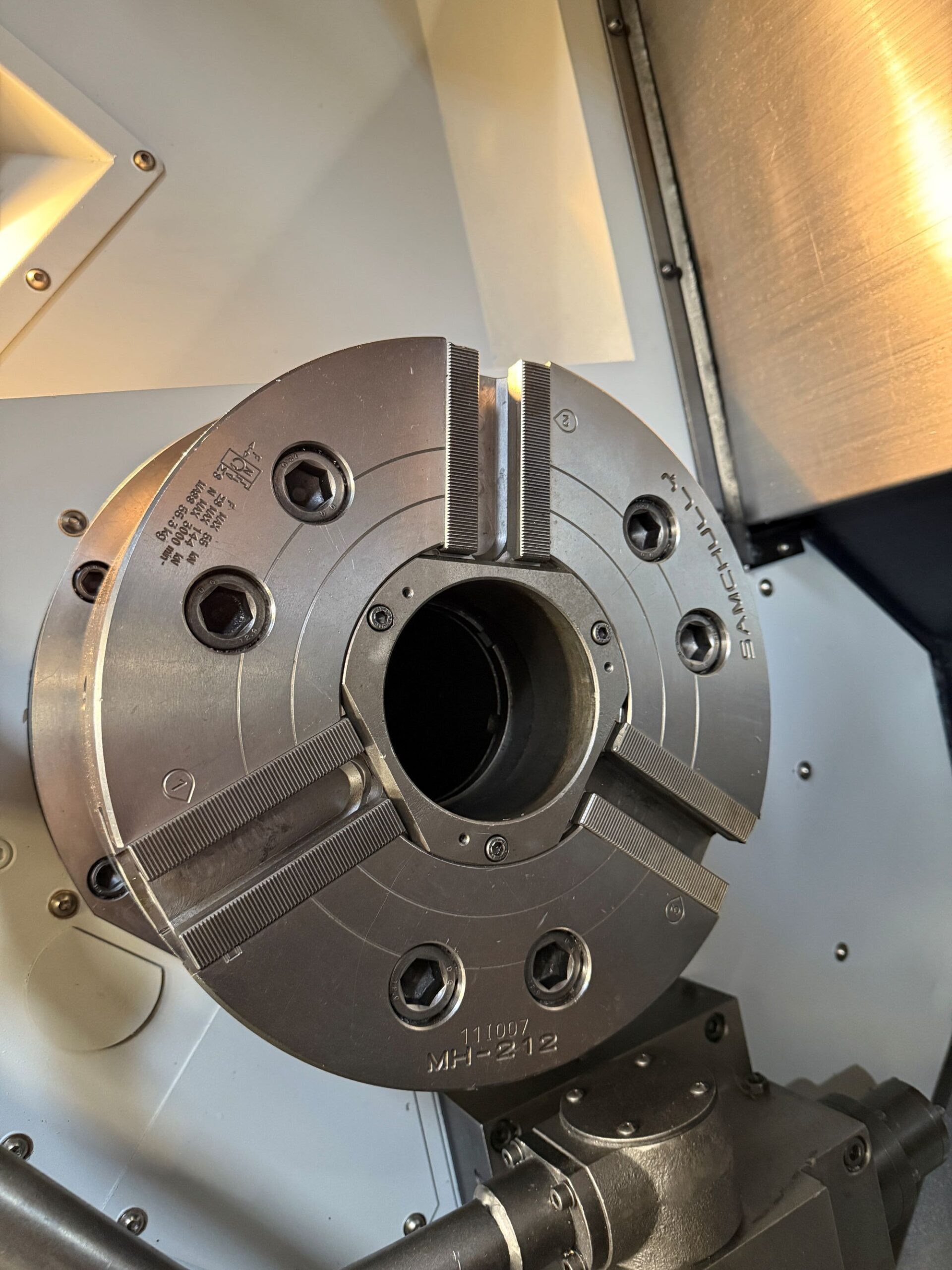 Doosan Puma 300C CNC Turning Center - 12″ Chuck Lathe 11