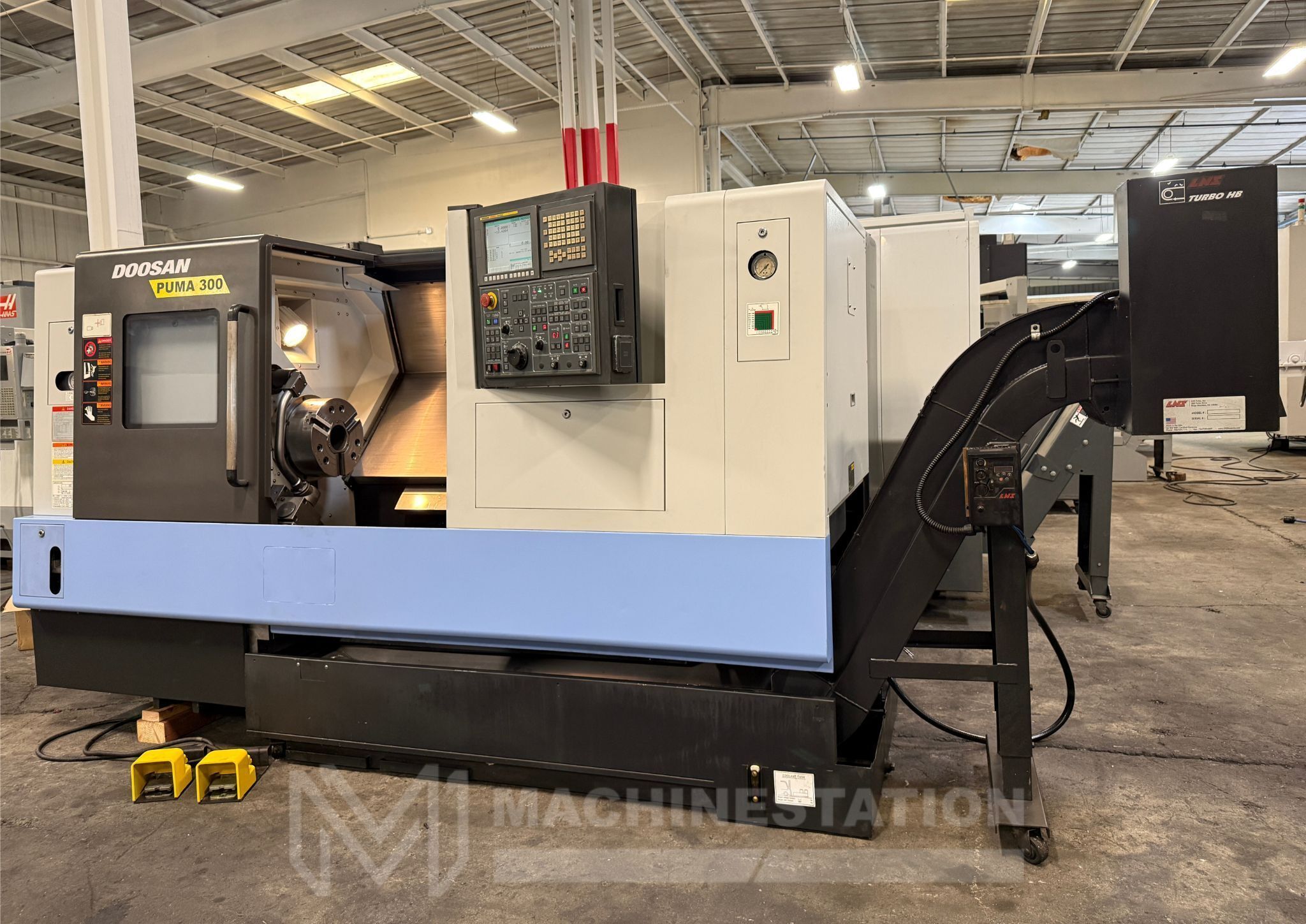 Doosan Puma 300C CNC Turning Center - 12″ Chuck Lathe 4