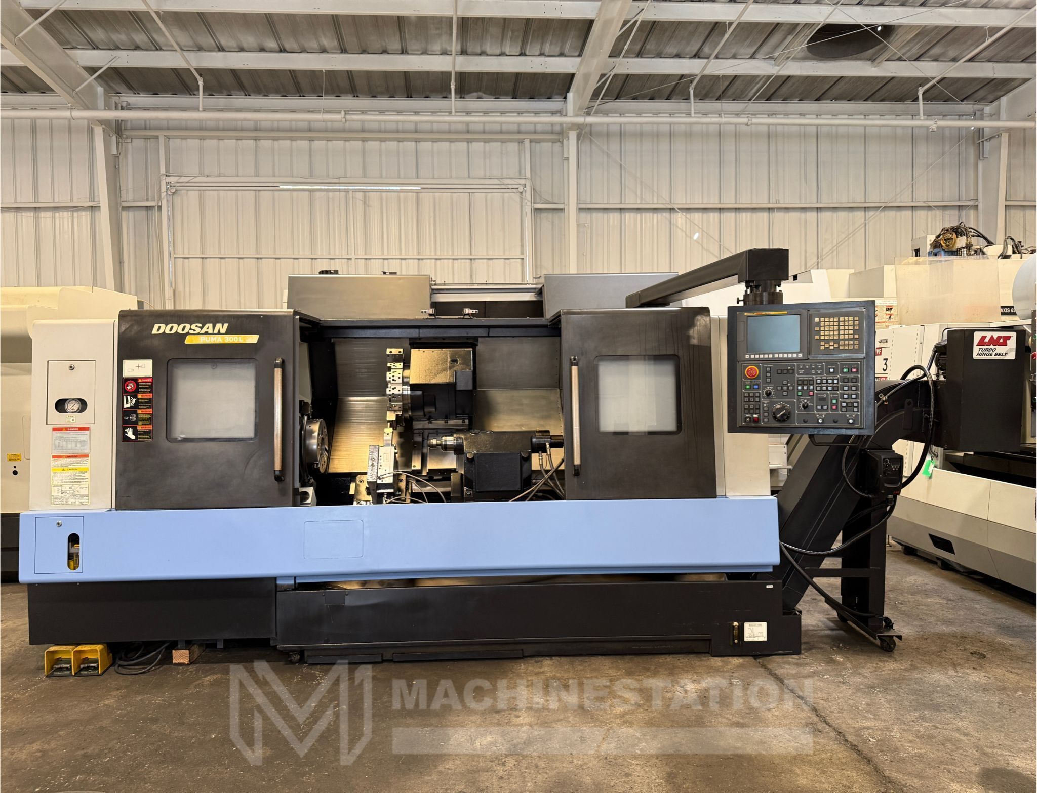 Doosan Puma 300LC CNC Turning Center - 12″ Chuck Long Bed Lathe 1