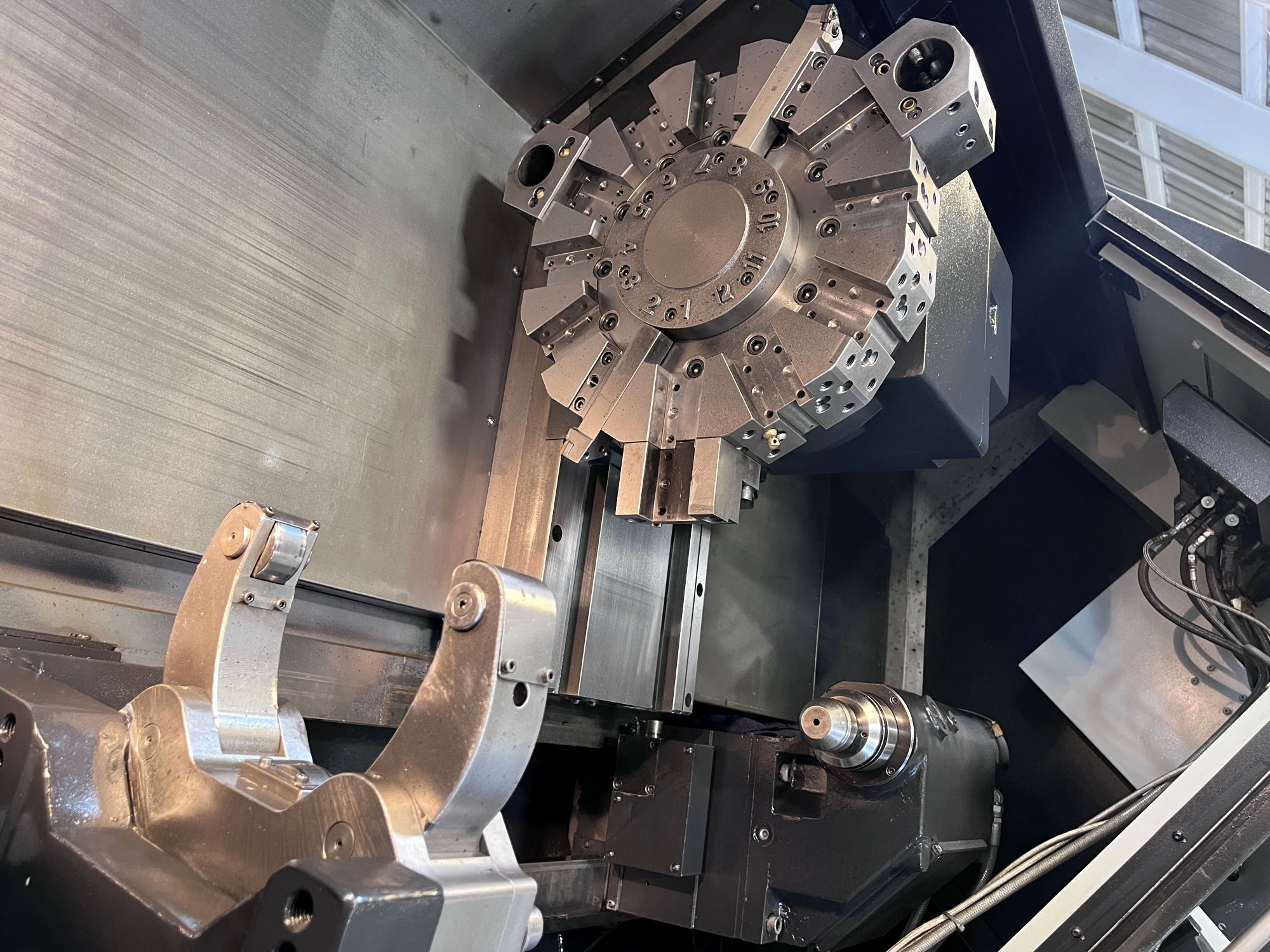 Doosan Puma 300LC CNC Turning Center - 12″ Chuck Long Bed Lathe 16