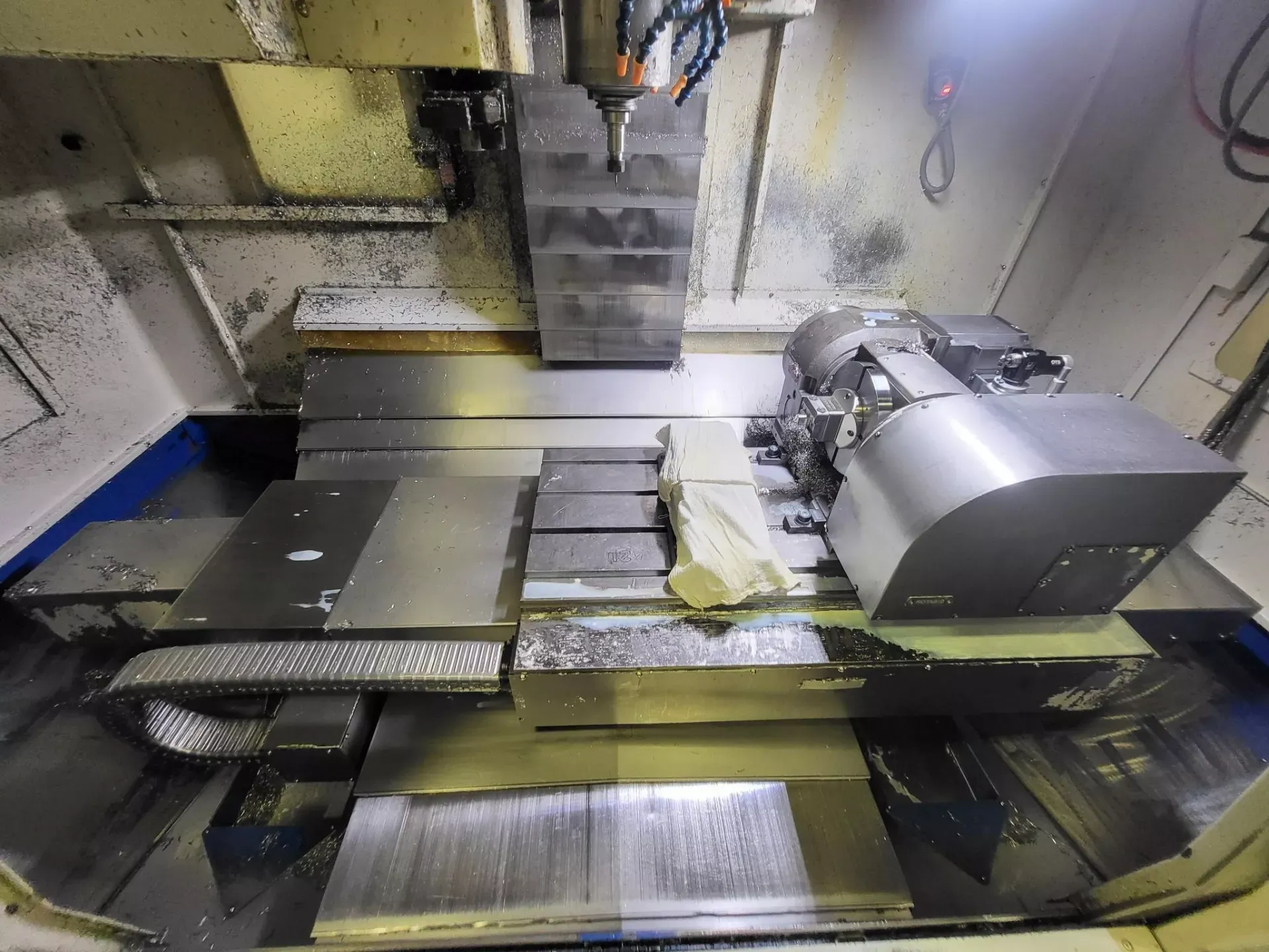 DOOSAN DMV-4020 CNC Vertical Machining Centers 10